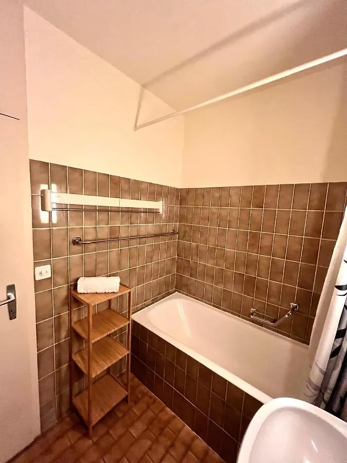 Yooneet Train Station 1Br Cozy Apartment Genève 0*,  Suisse